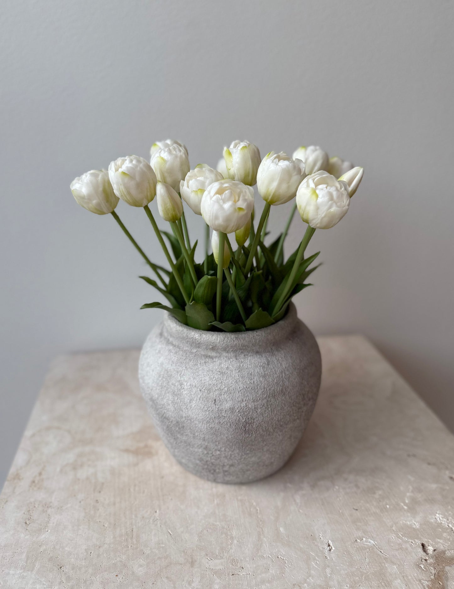 20 Deluxe tulips - White