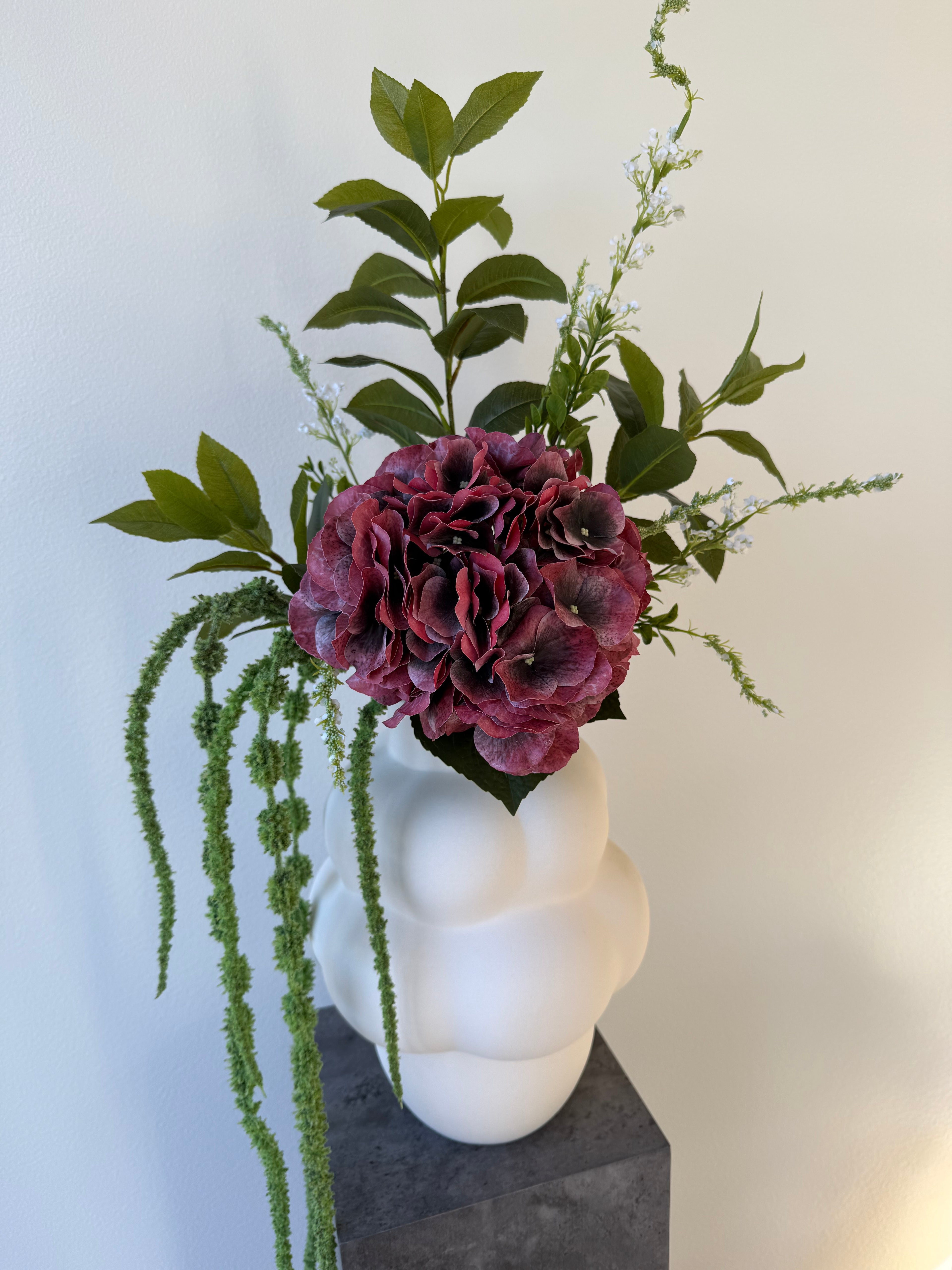 Simple red bouquet