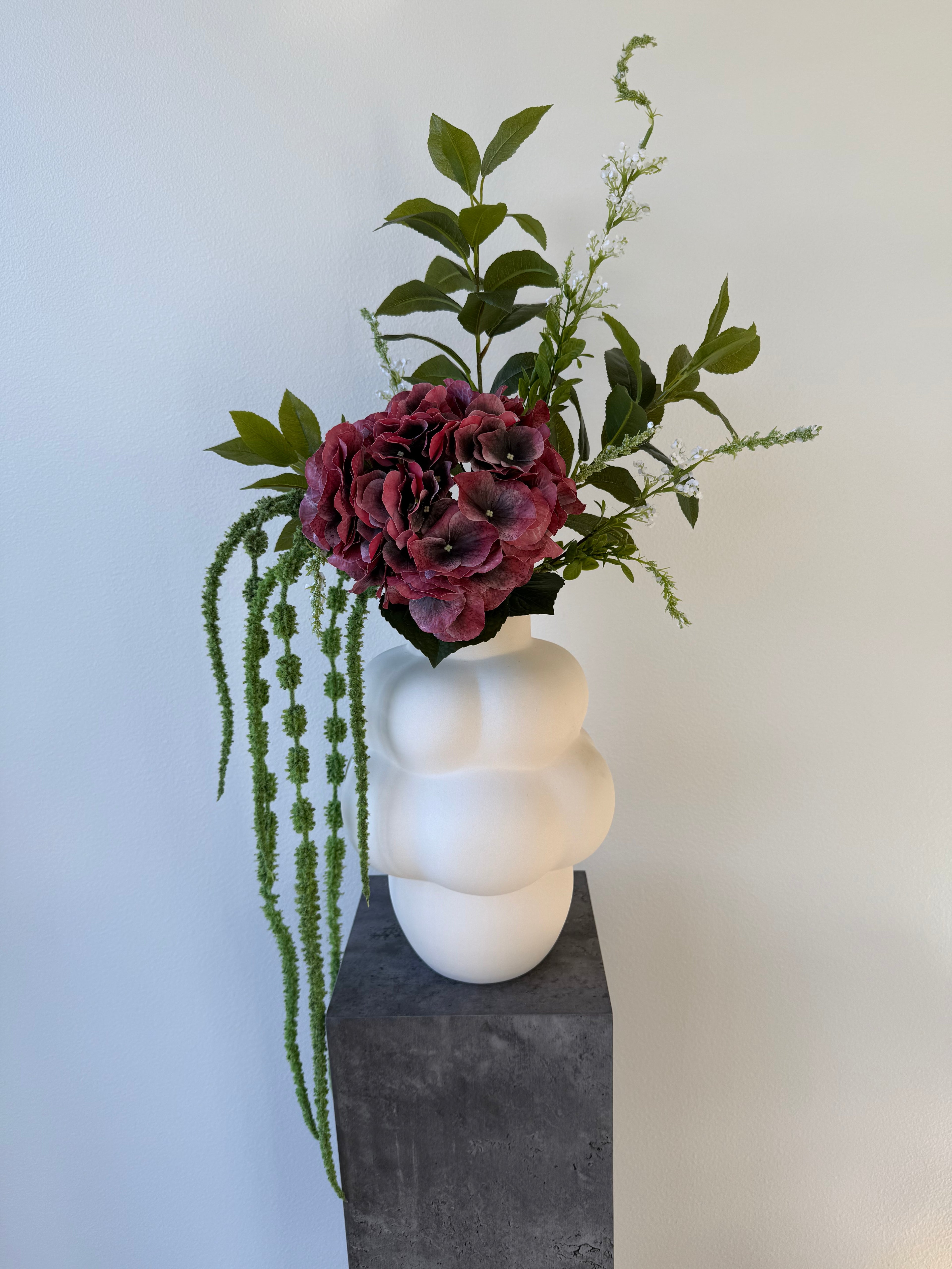 Simple red bouquet