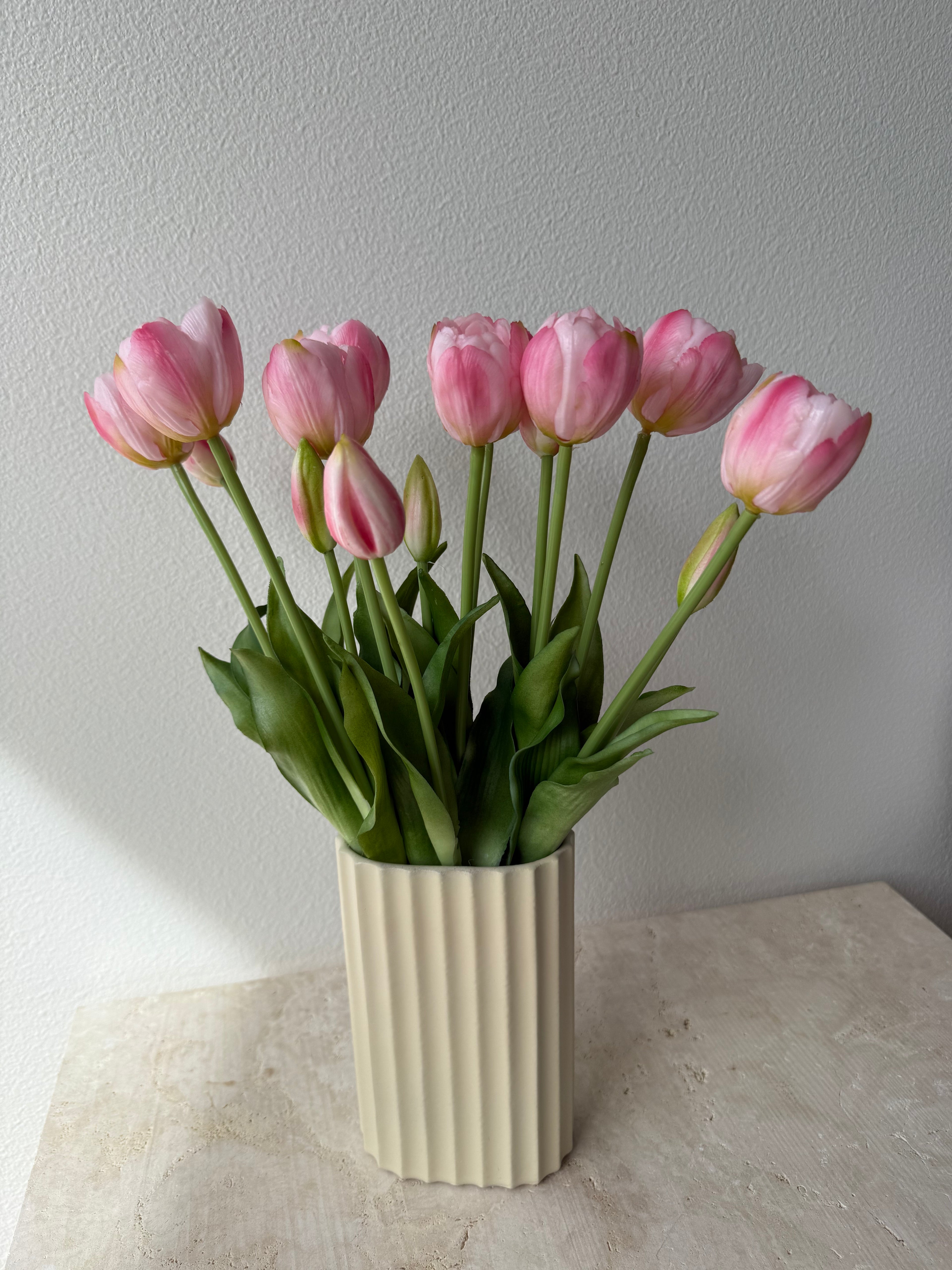 15 Deluxe tulips - light pink